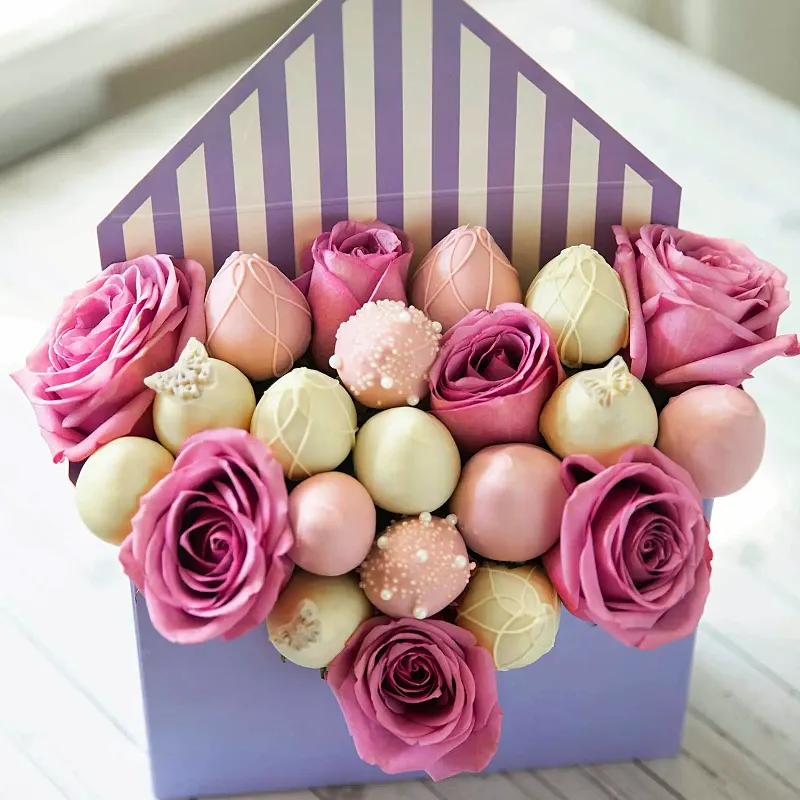 Конверт из клубники